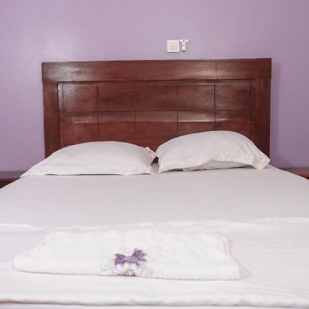Hotel Appart B4U Яунде Экстерьер фото
