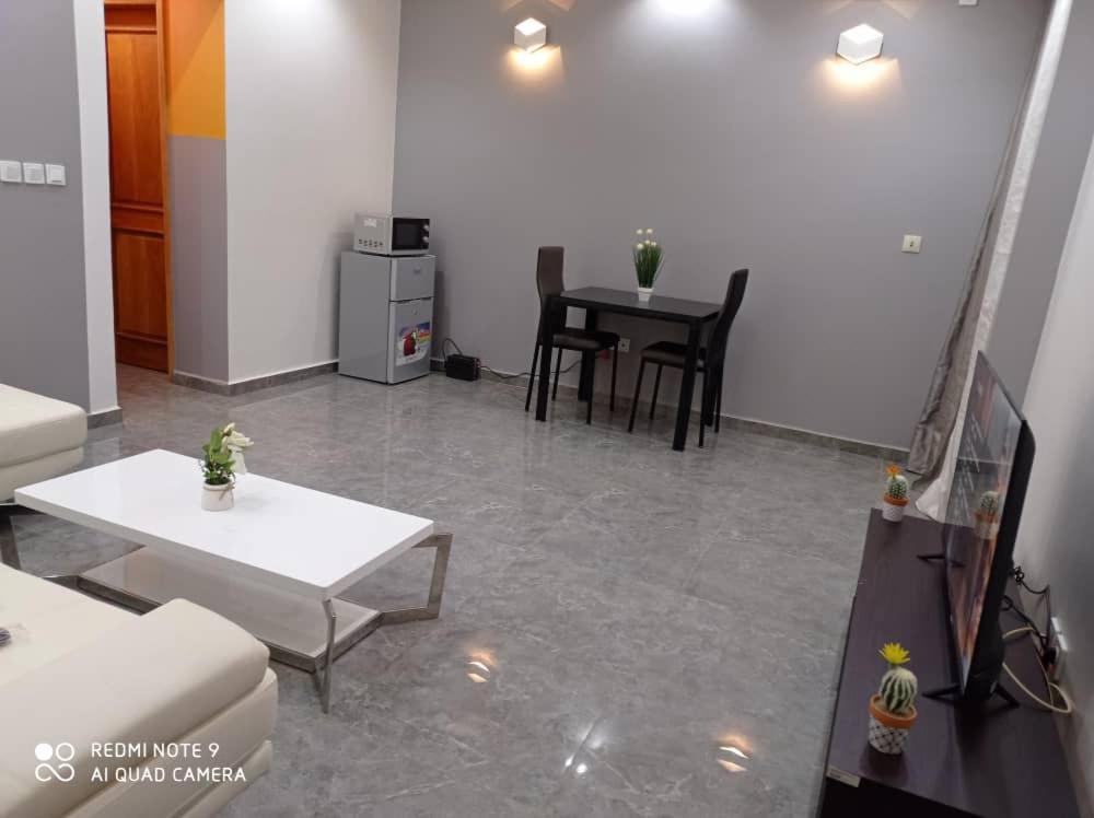 Hotel Appart B4U Яунде Экстерьер фото