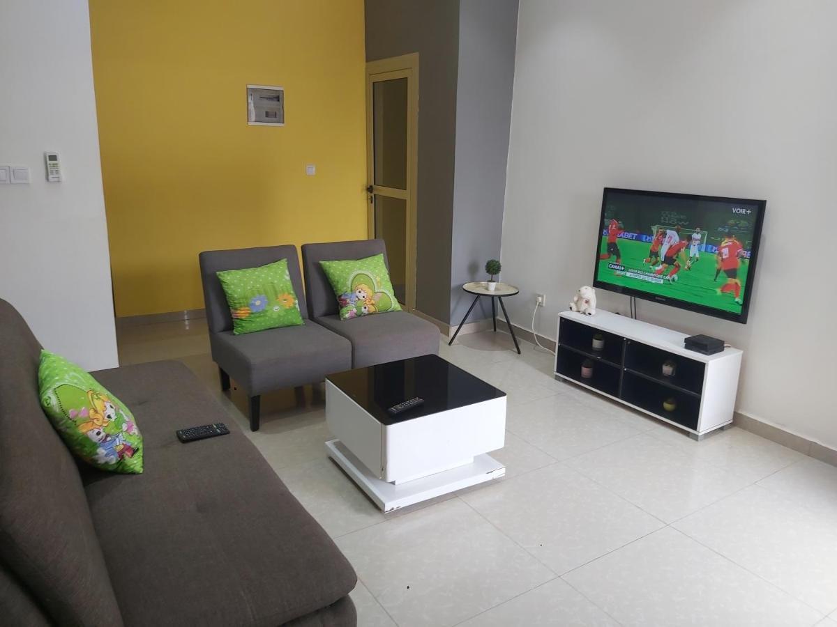 Hotel Appart B4U Яунде Экстерьер фото