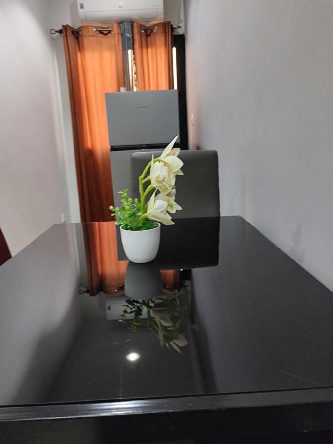 Hotel Appart B4U Яунде Экстерьер фото
