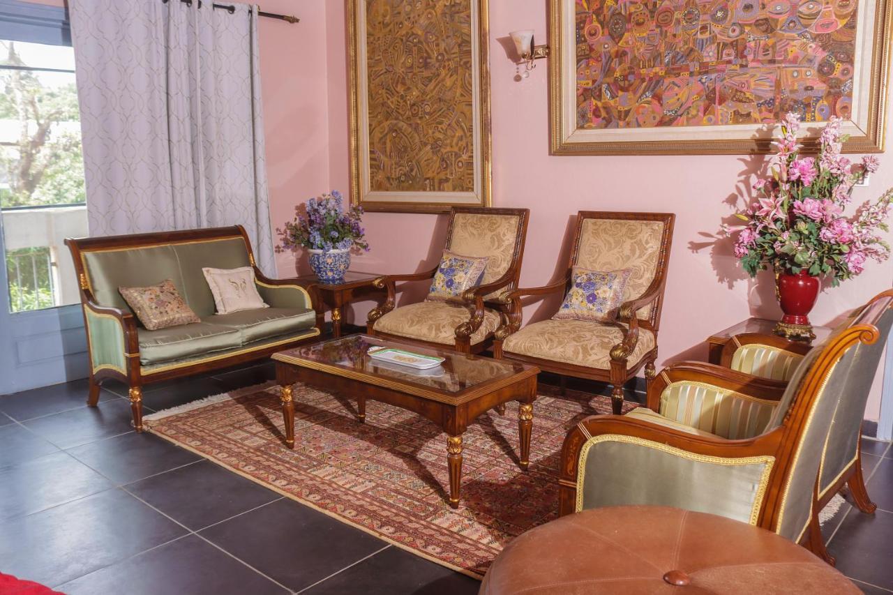 Hotel Appart B4U Яунде Экстерьер фото